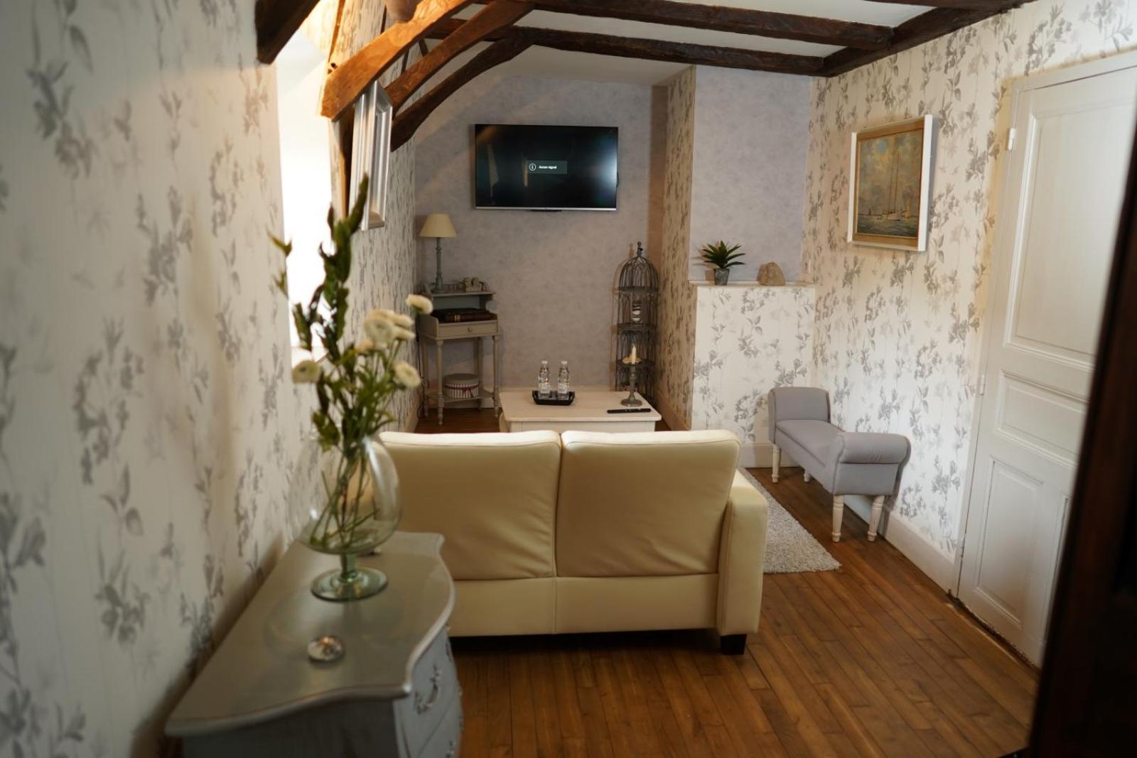 Chateau De Vassinhac Chambres D'Hotes Collonges La Rouge Rum bild